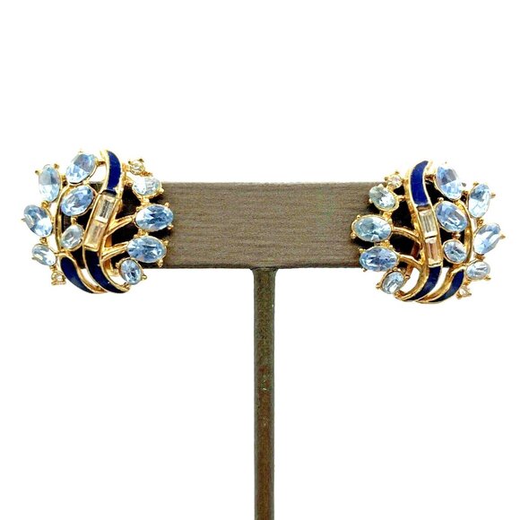 Vintage TRIFARI Earrings Icy Blue Rhinestone Enamel Clip Earrings Gold Tone 1" - Picture 1 of 10